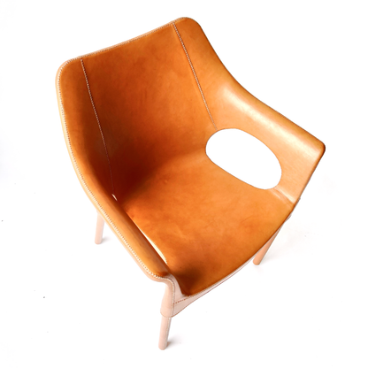 Capiatá Leather Chair