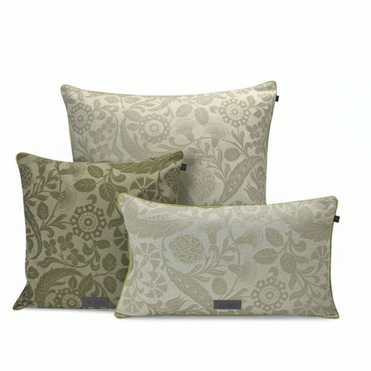 Voyage Iconique Cushion