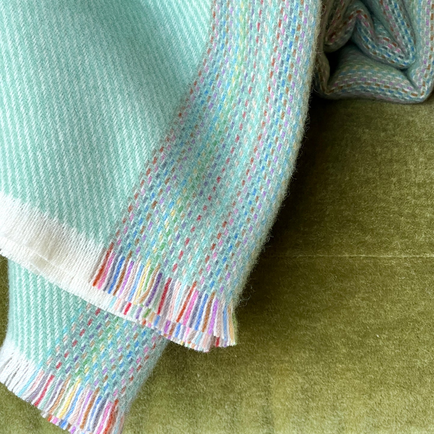 Agnello Lambswool Throw