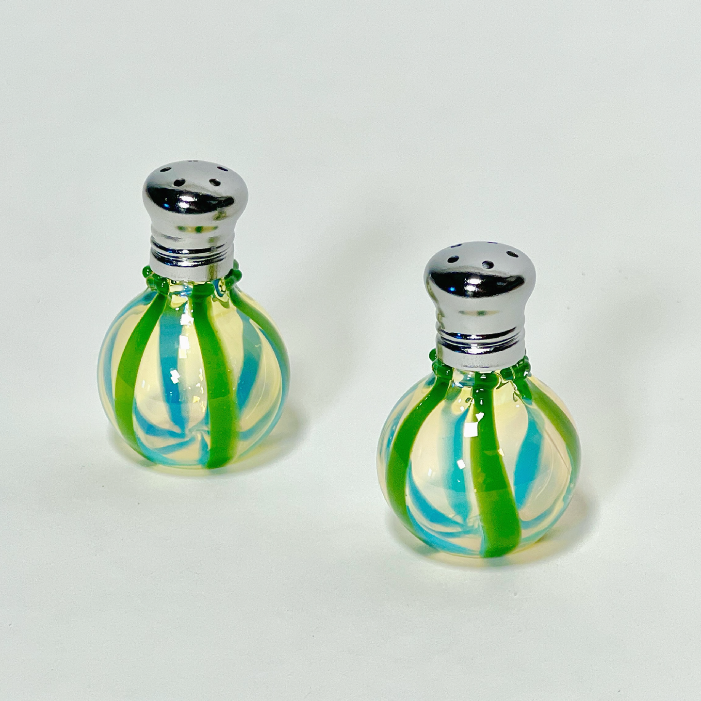 Set of 2 Blown Glass Mini Salt and Pepper Shakers