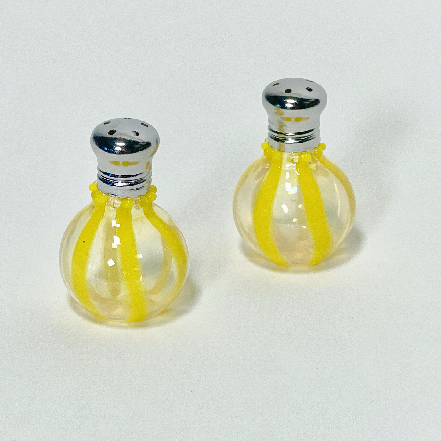 Set of 2 Blown Glass Mini Salt and Pepper Shakers