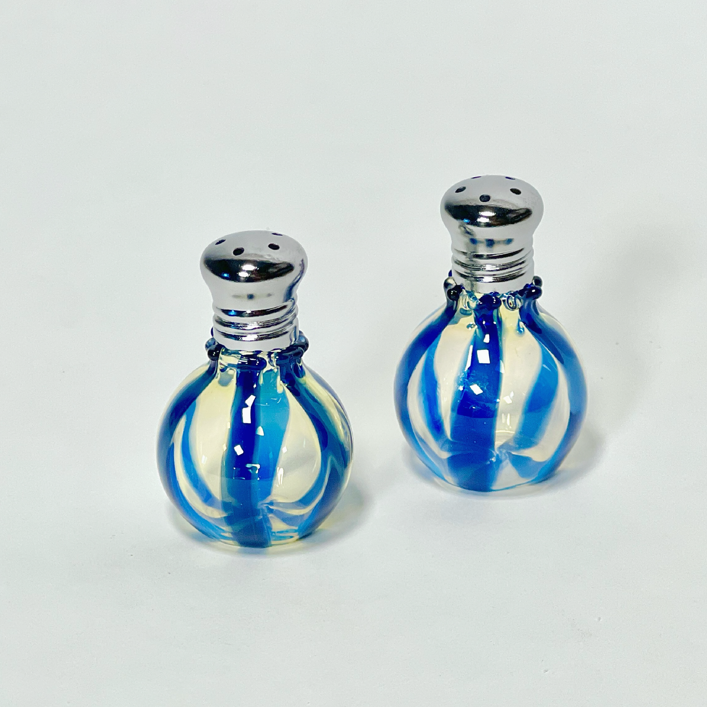 Set of 2 Blown Glass Mini Salt and Pepper Shakers