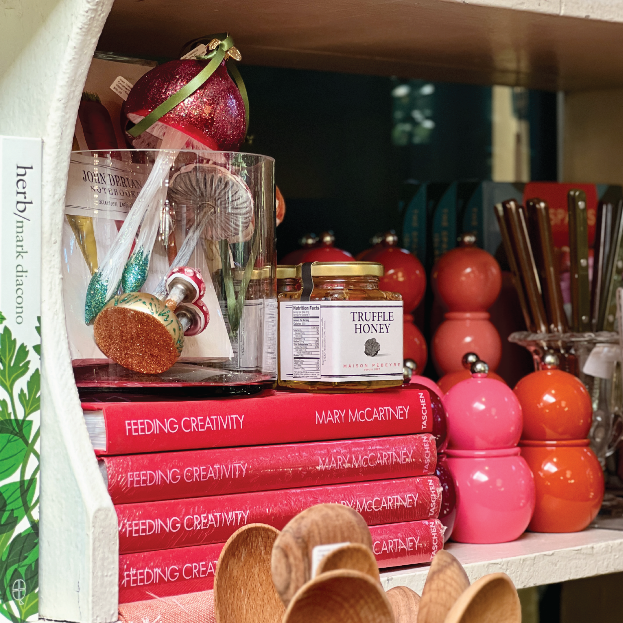 Lacquer Chubby Salt or Pepper Mills