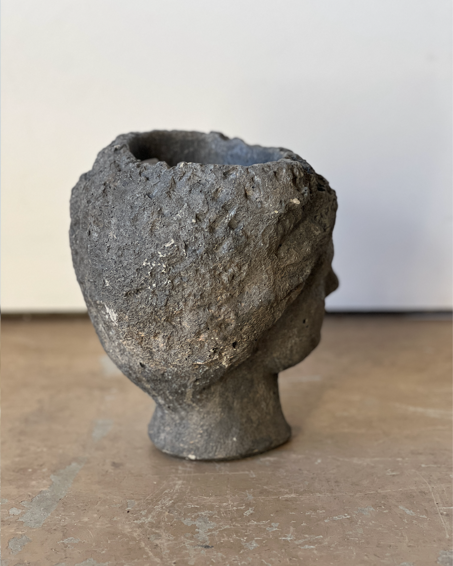 Claudia Stone Planter