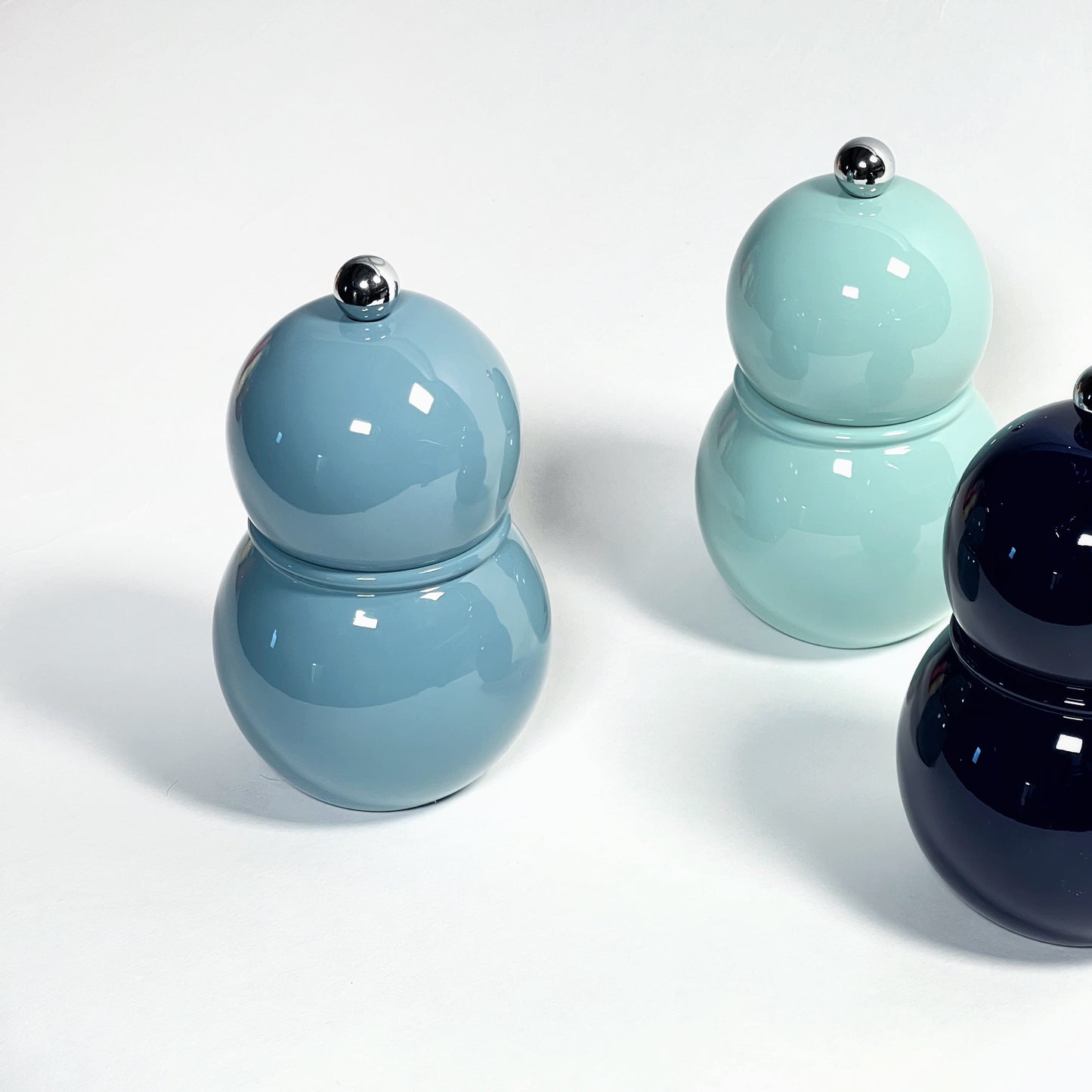 Lacquer Chubby Salt or Pepper Mills