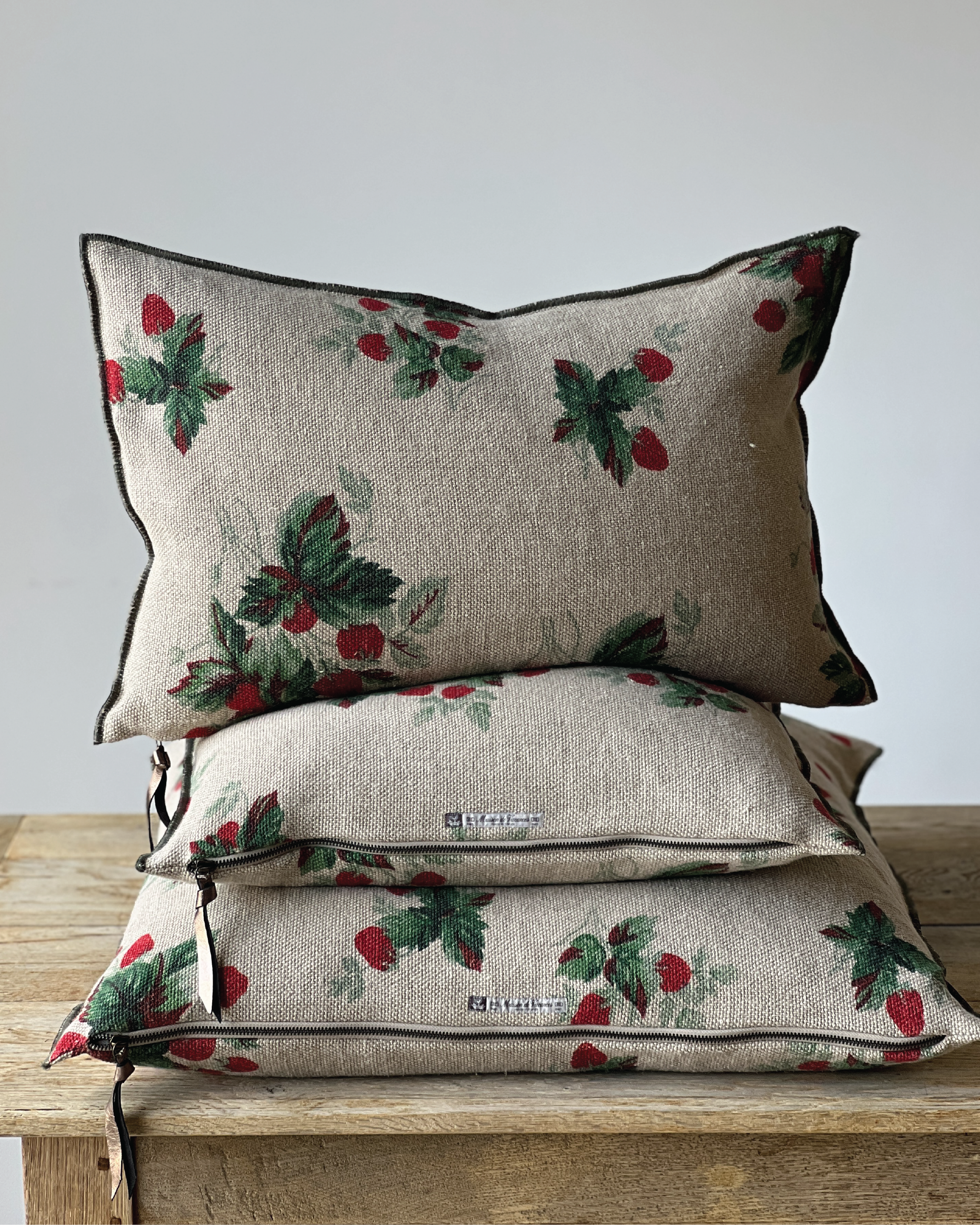Maison de Vacances Wabi Sabi Les Fraises Pillow