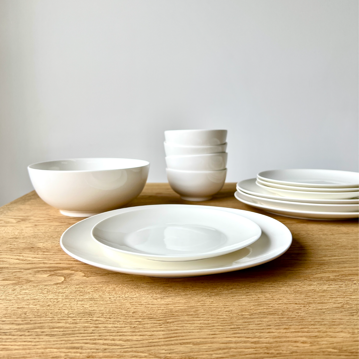 Set of Classique Dinner Plates