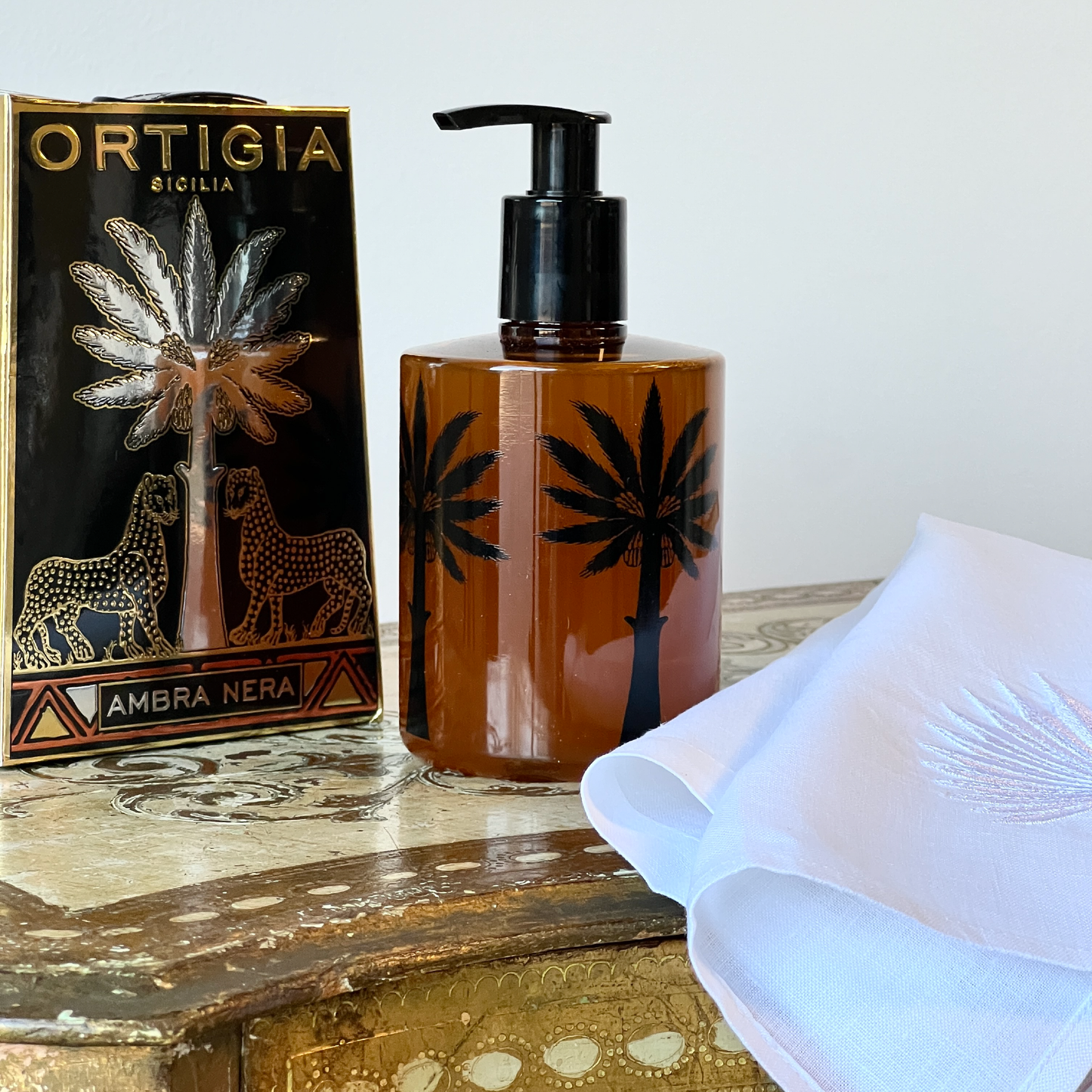Vetiver Sicilian Olive Oil Soap & Embroidered Palm Tip Towel Set
