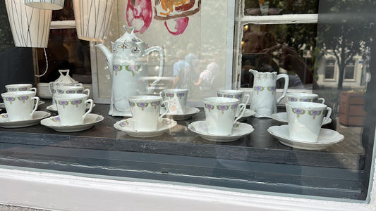 Vintage Art Noveau Tea Set
