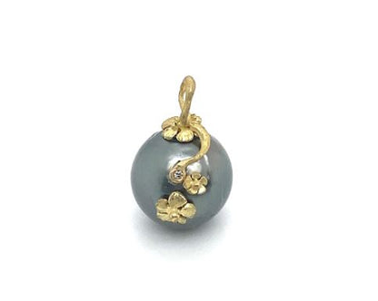 18k Tahitian Pearl Pendant