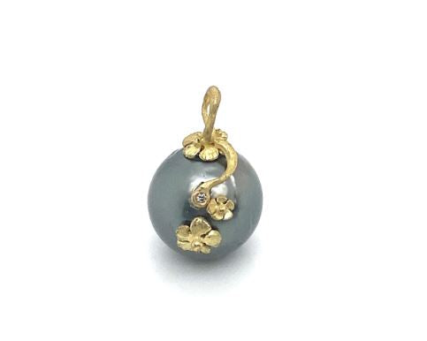 18k Tahitian Pearl Pendant