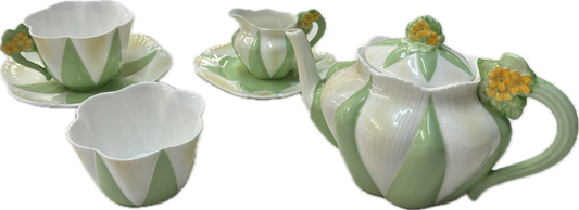 6 Piece Dainty Floral 'Apple Green Star' Tea Set for One by Shelley